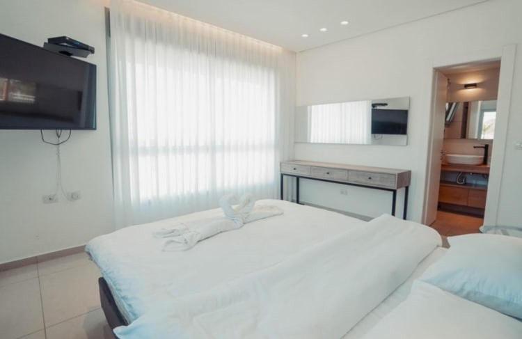 Villalis Villa *