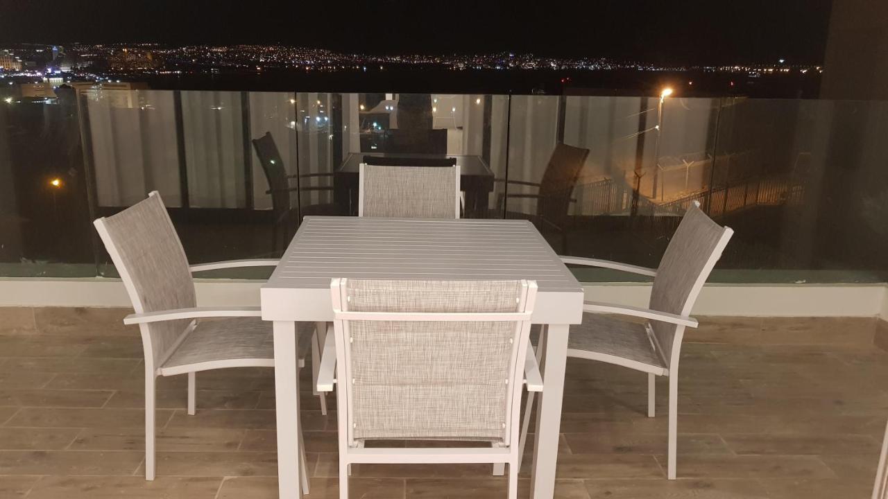 Villalis Villa *